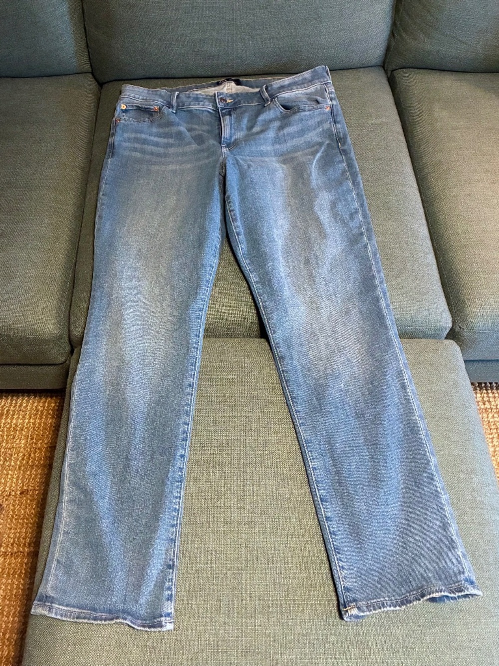 GAP Denim Women's 16/33 Long Classic Straight Jeans Medium Wash